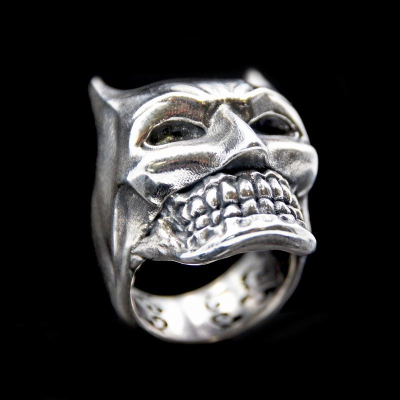 the bat skull ring silver 2