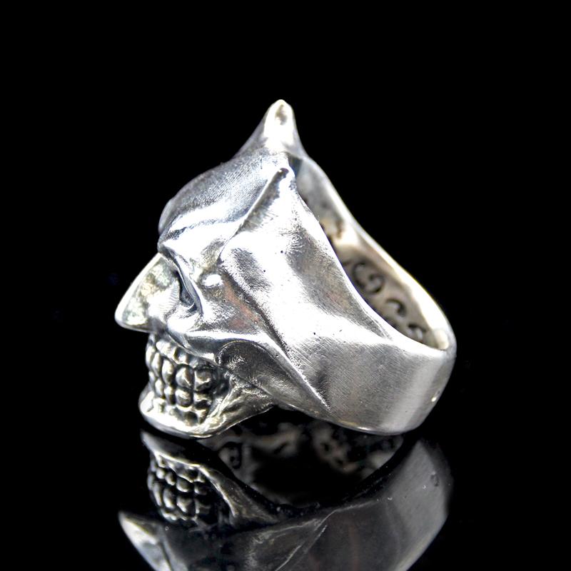the bat skull ring silver 3